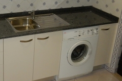 Complete keuken met wasmachine