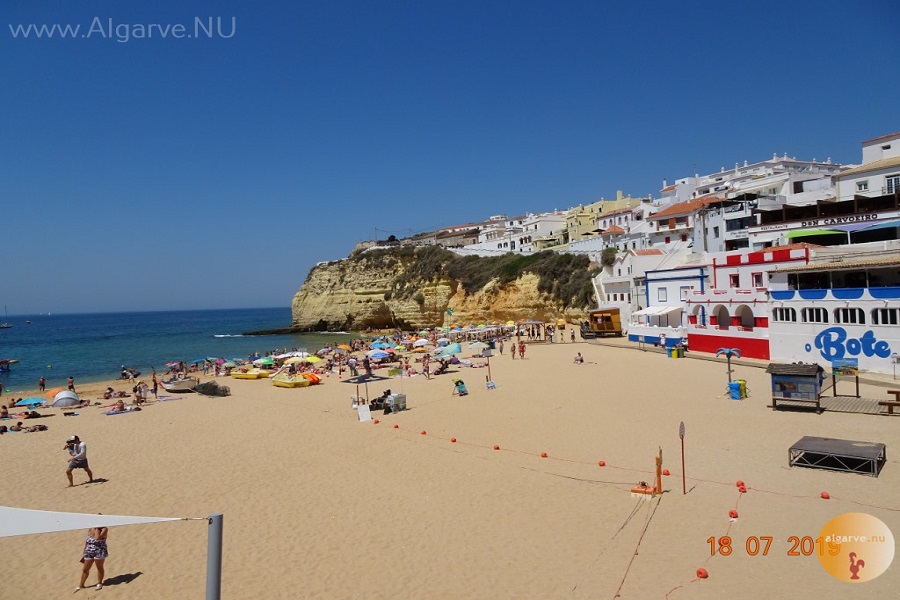 Carvoeiro strand. 5 minuten lopen vanaf uw vakantiehuis in de Algarve