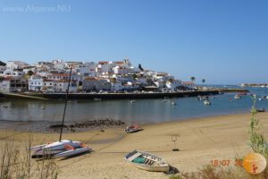 Romantisch Ferragudo, Algarve. Een bezoekje waard. Kan ook met het treintje van Carvoeiro