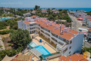 Vakantieappartement aan zee in de Algarve. 5 personen en hond welkom.